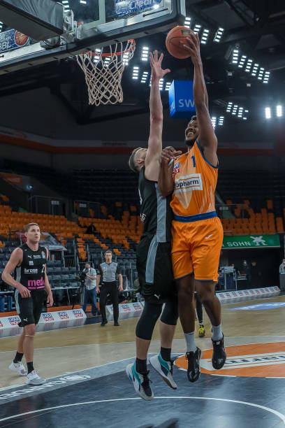 场和防守逐 场和防守逐