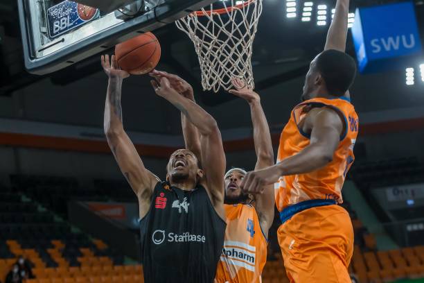 稳固防守 稳固防守